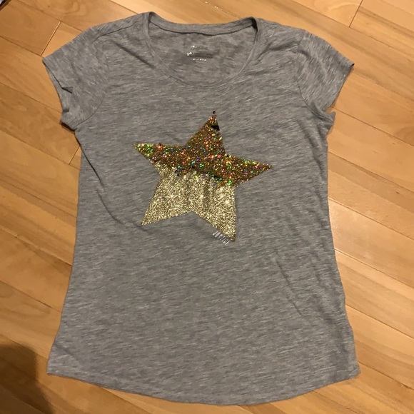 💥2/$30 EUC Justice Girl Star flip sequins short sleeve tee - size 12 - Picture 2 of 6